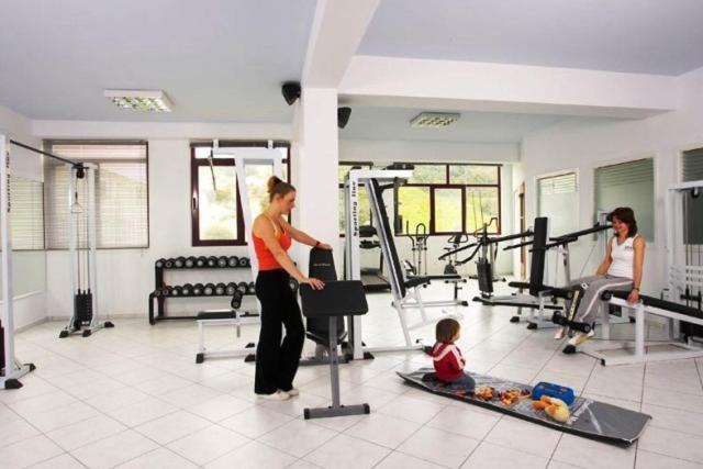 הרסוניסוס Bellos Hotel Apartments מראה חיצוני תמונה