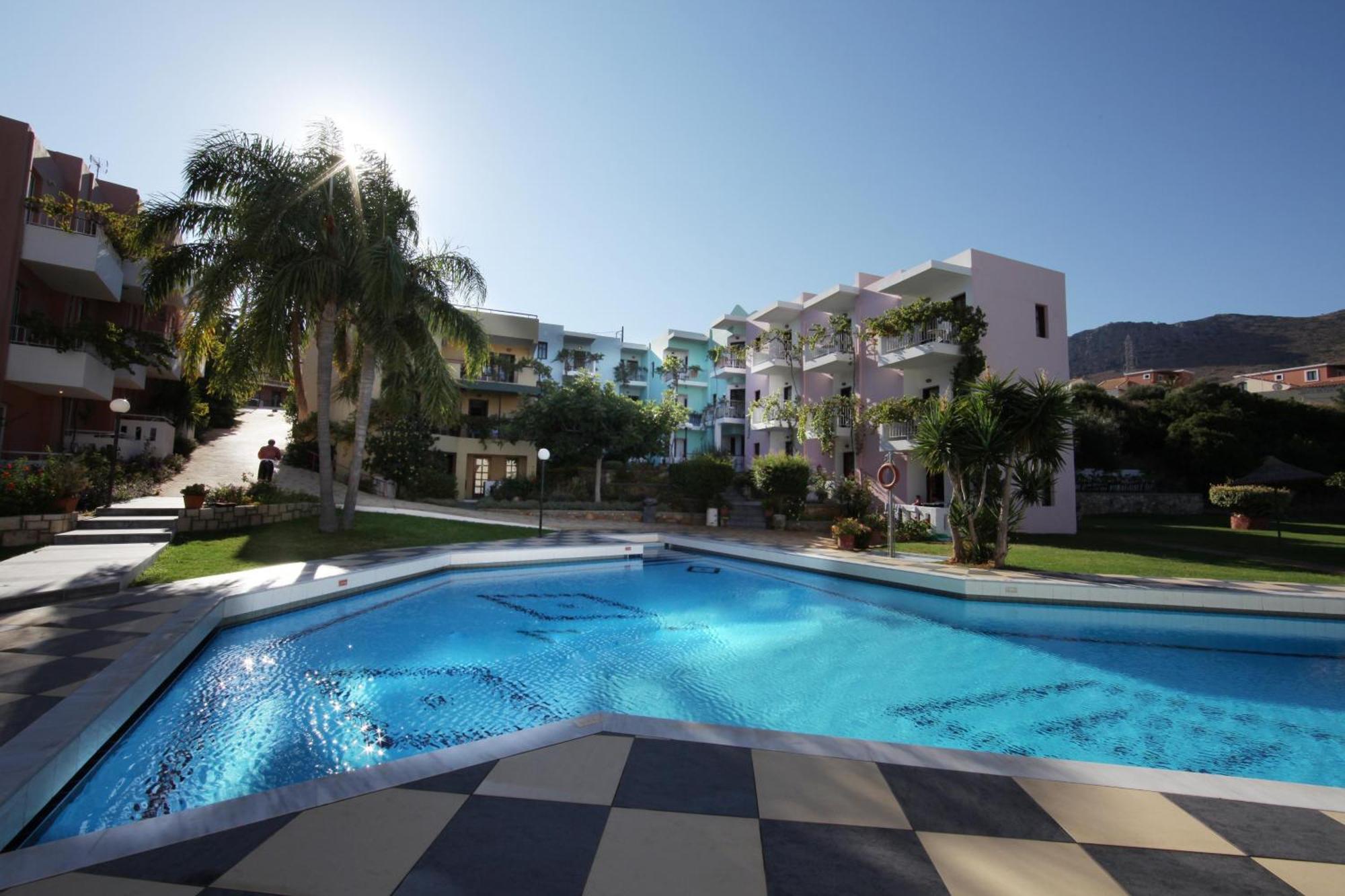 הרסוניסוס Bellos Hotel Apartments מראה חיצוני תמונה